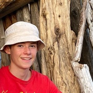 Meet your Posher, Nicolas